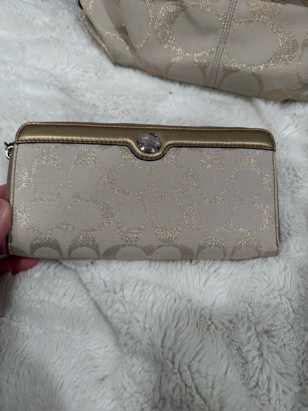 Coach Brooke Shoulder Bag and Wallet - Picture 3 of 9